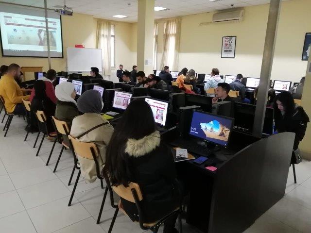 /Ar/News/PublishingImages/جامعة%20البترا%20تطلق%20مبادرة%20اقرأ%20وتثقف%205.jpg