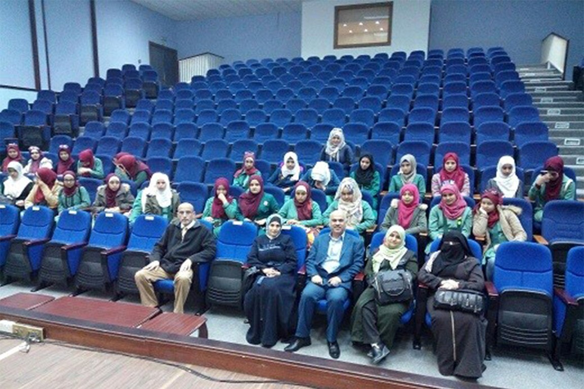 Khadija Bint Khuwaylid School's Student Delegation Visits UOP